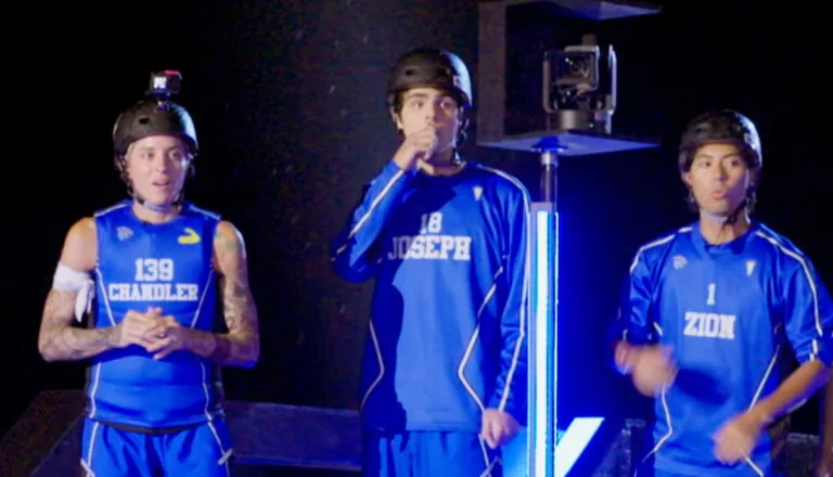 Момент из 3 серии 2 сезона