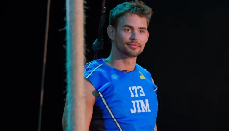 Момент из 6 серии 2 сезона